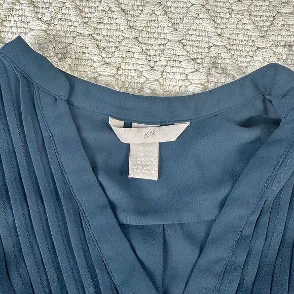 H&M Women's Sheer Flutter Sleeve Pleated Blouse Teal Blue XXS - Picture 2 of 6